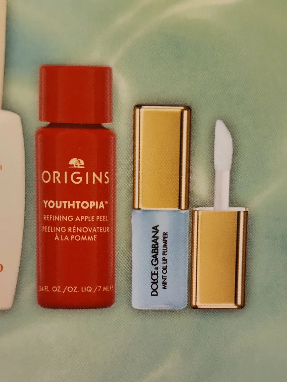 Macy’s The Glow On The Go Beauty Set